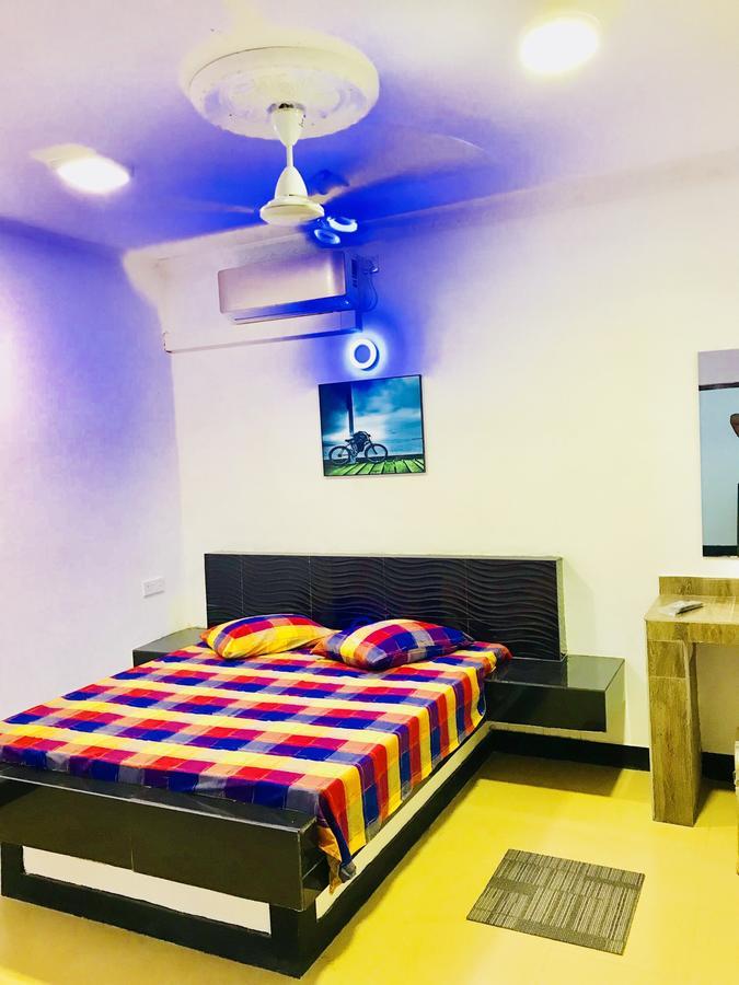 Travellers Halt Hotel Ratnapura Bagian luar foto